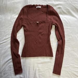 Ardene burnt orange square neck ribbed fitted sweater with rose detail Medium